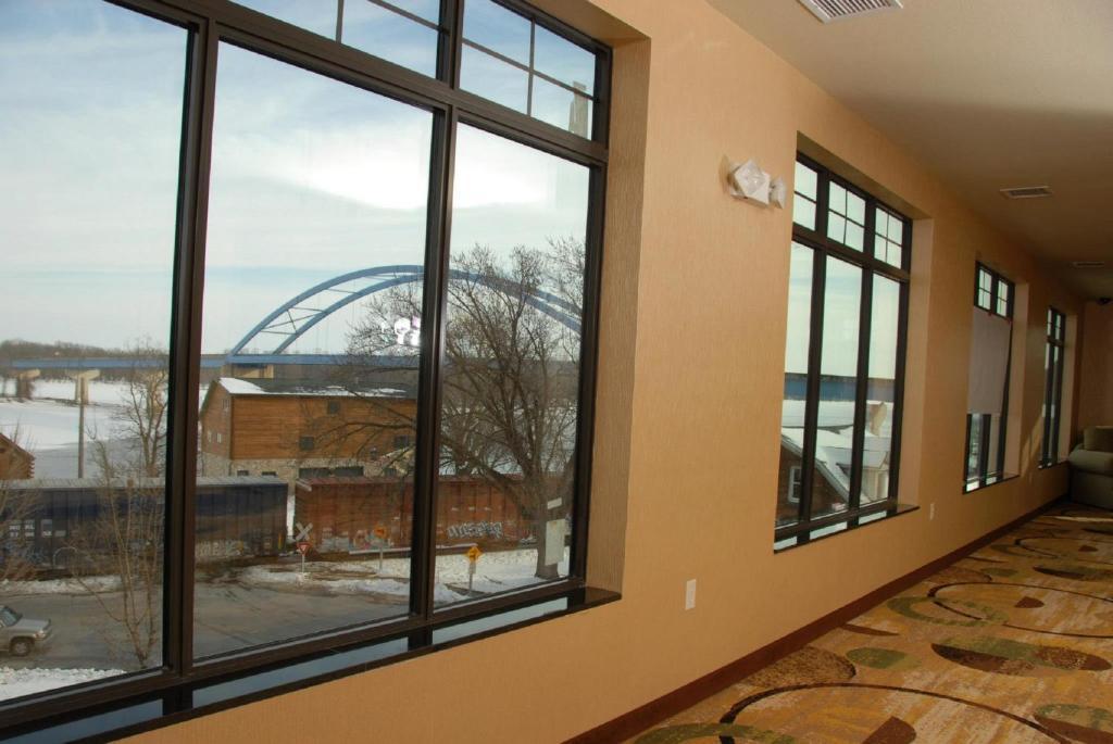 Cobblestone Inn & Suites - Marquette Екстер'єр фото