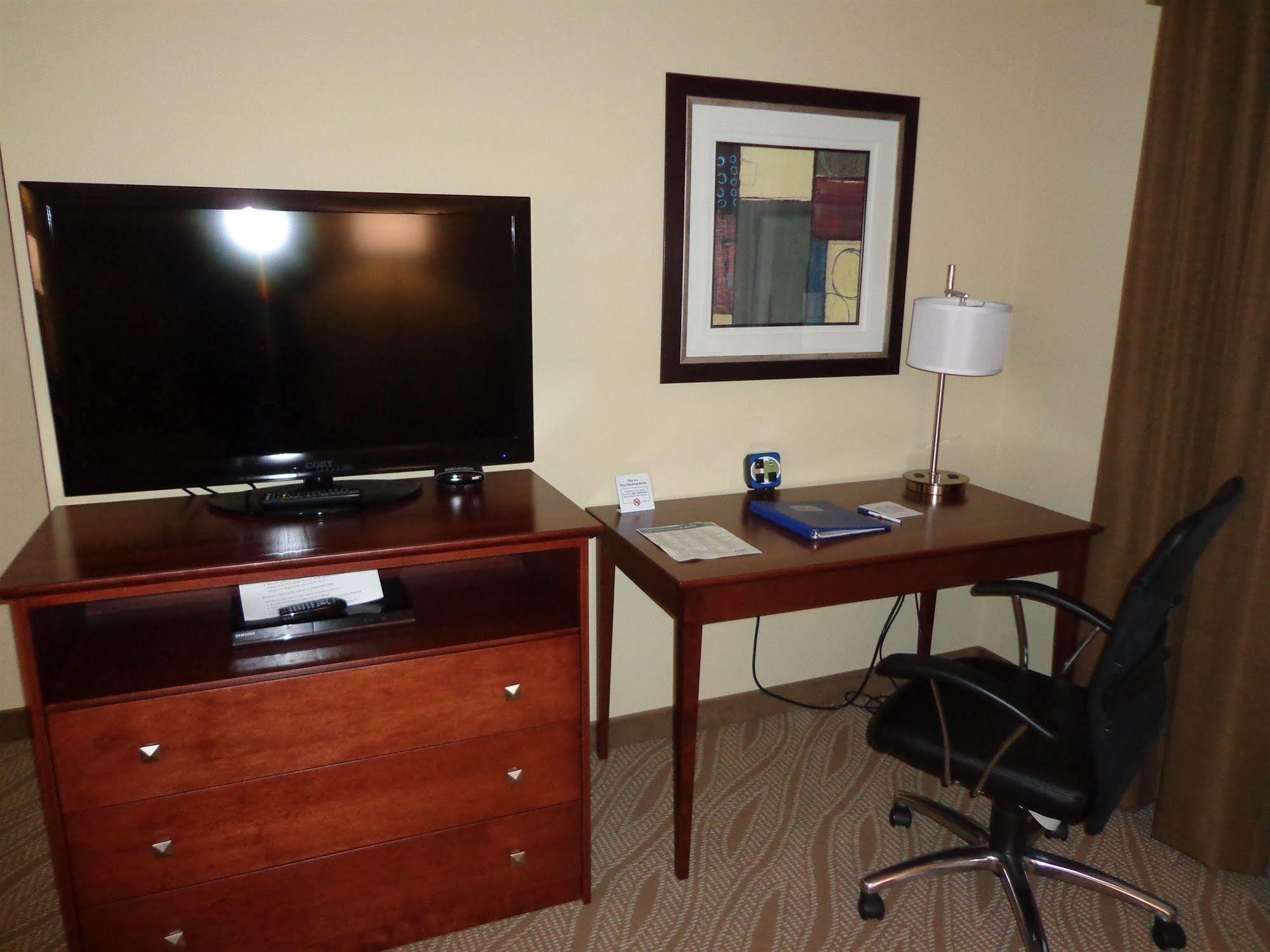 Cobblestone Inn & Suites - Marquette Екстер'єр фото