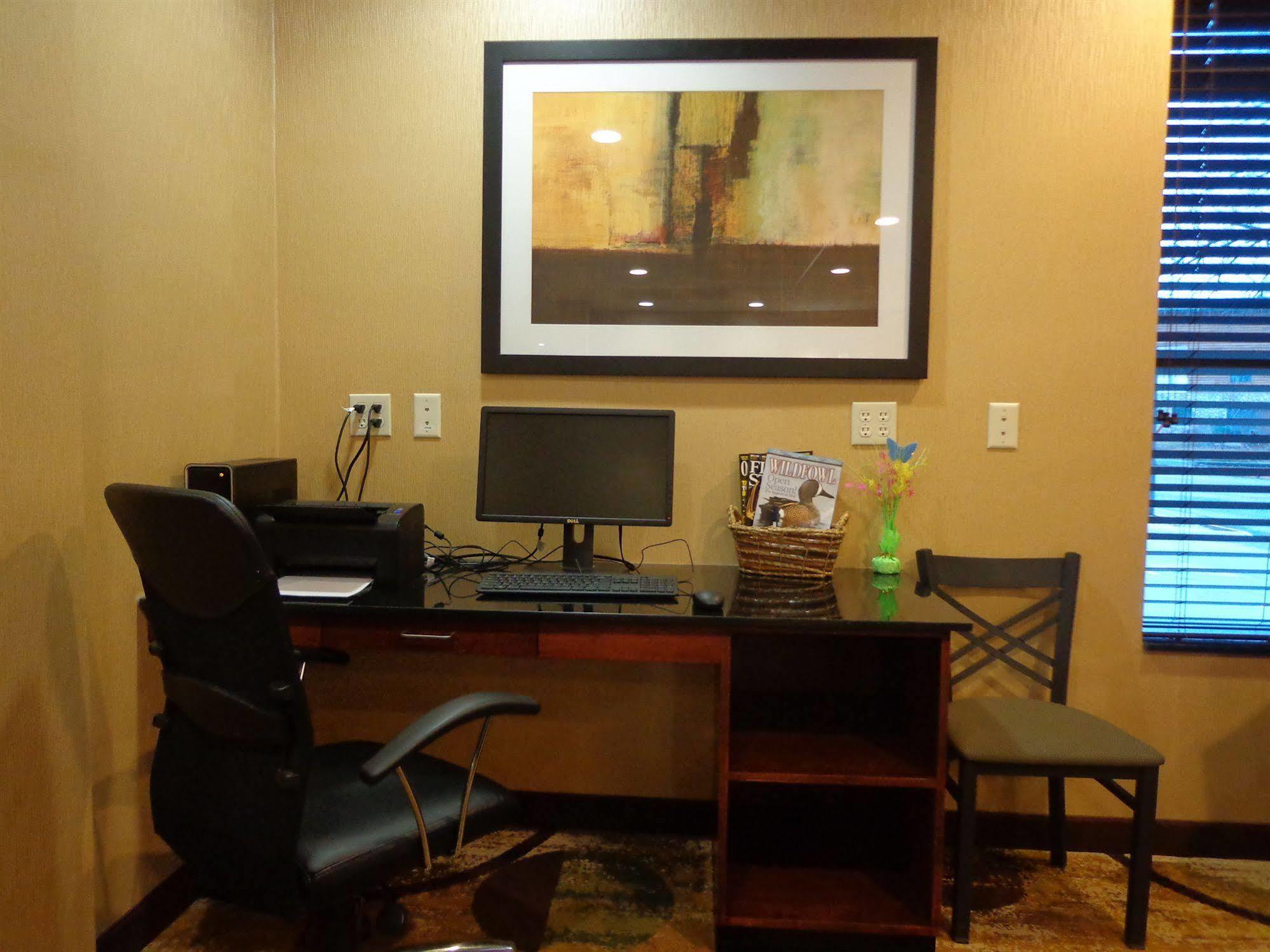 Cobblestone Inn & Suites - Marquette Екстер'єр фото