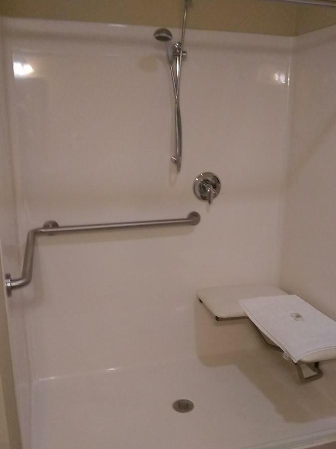 Cobblestone Inn & Suites - Marquette Екстер'єр фото