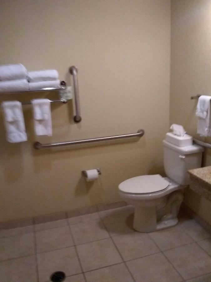 Cobblestone Inn & Suites - Marquette Екстер'єр фото